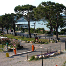 Entrée de la route qui longe le Lac de Garde